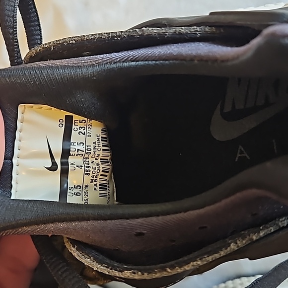 Boys Black Nike Huarache Size 6.5 - Picture 5 of 8